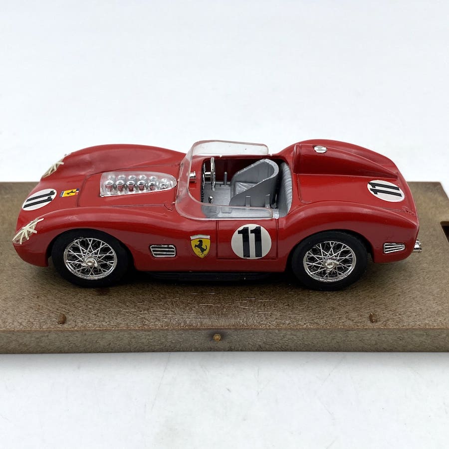 ミニカー brumm 1/43 r94 Ferrari250 T.R.S. brumm 1/43 r94 Ferrari250 T.R.S.の通販 by ssho's shop｜ラクマ
