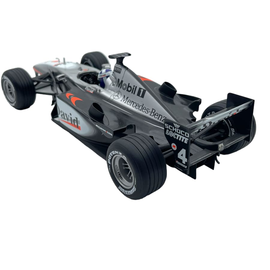 Hotwheels F1 model 1/18 McLaren MP4/16 #4 D. Coulthard