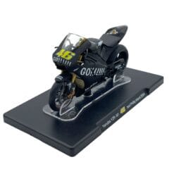 Motorcycle model Atlas 1/18 Yamaha YZR-M1 test Phillip Island 2004 #46 V. Rossi
