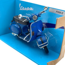 Model Motorcycle NewRay 1/12 Vespa P200E 1978 Blue